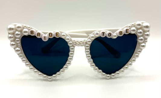 Bride To Be Pearl Sunnies🤍💍